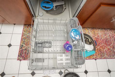 How to clean frigidaire dishwasher. Things To Know About How to clean frigidaire dishwasher. 